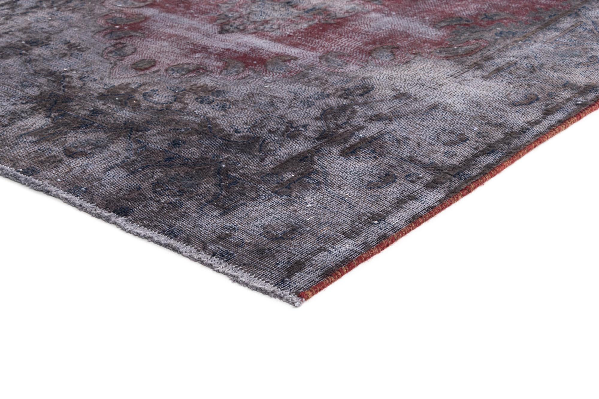 3' 11 x 6' 7 Vintage Royal Wool Rug