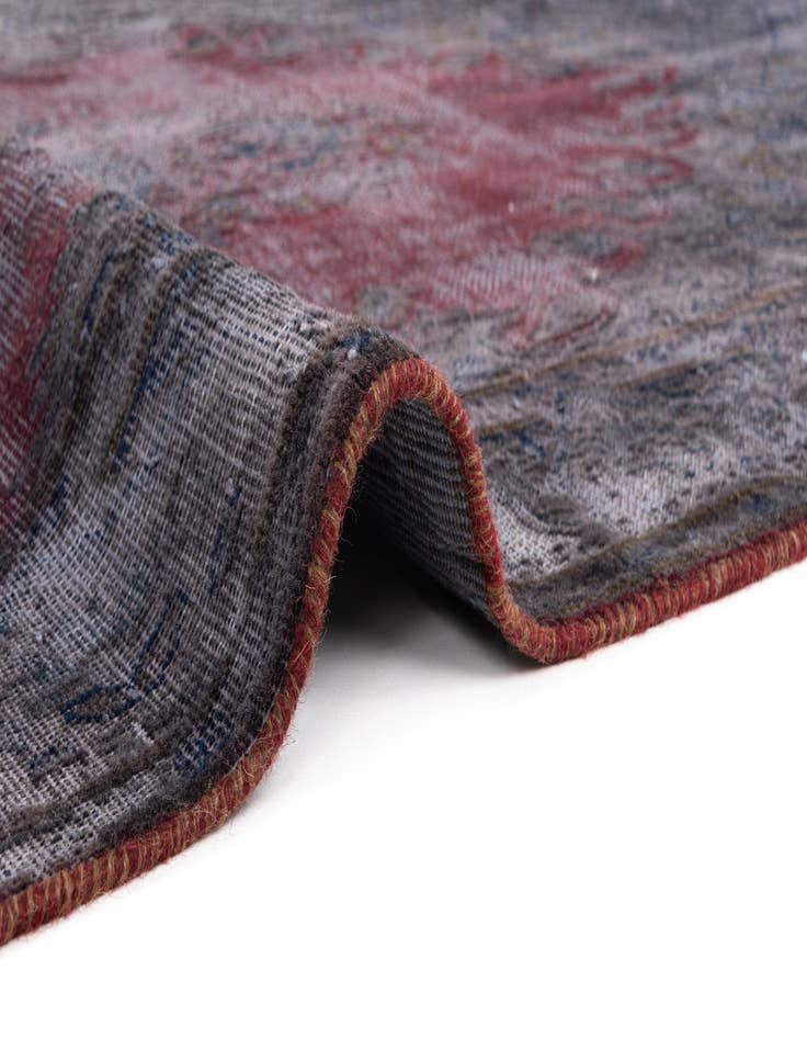 Detail image of 3' 11 x 6' 7 Vintage Royal Wool Rug