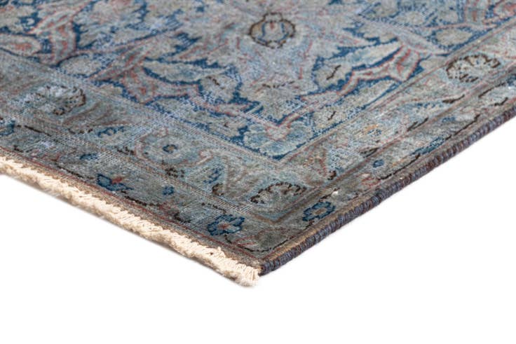 Detail image of 9' 9 x 14' 3 Vintage Royal Wool Rug