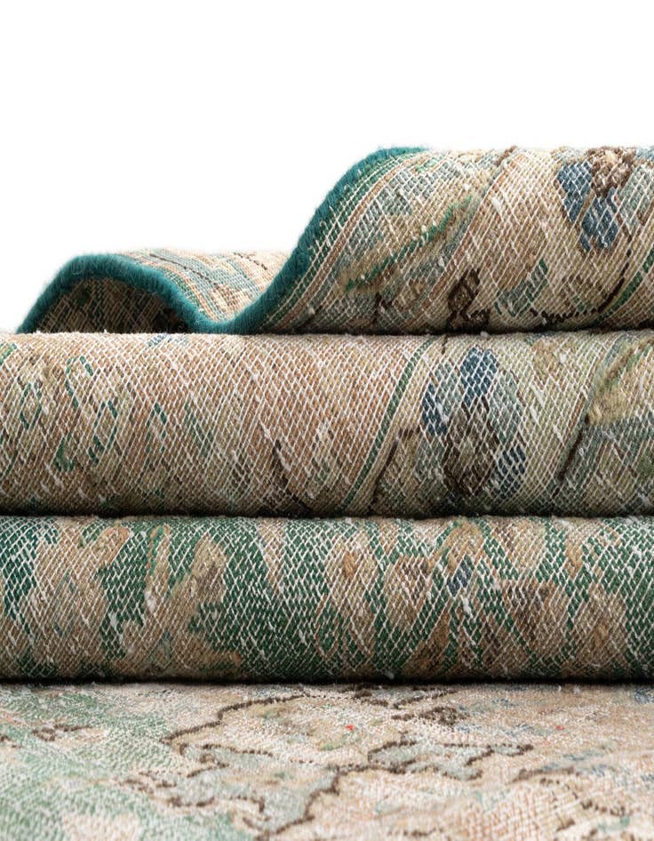 Detail image of 9' 9 x 12' 8 Vintage Royal Wool Rug