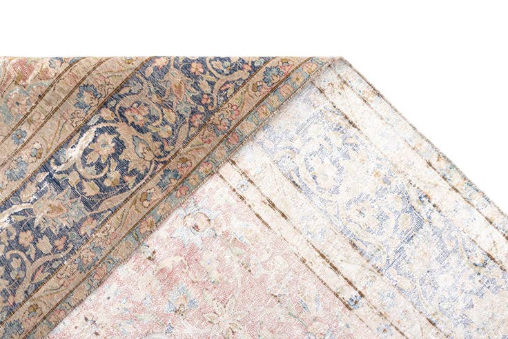 Detail image of 9' 6 x 12' 11 Vintage Royal Wool Rug