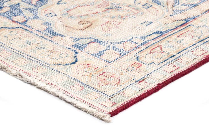 Detail image of 9' 10 x 12' 8 Vintage Royal Wool Rug