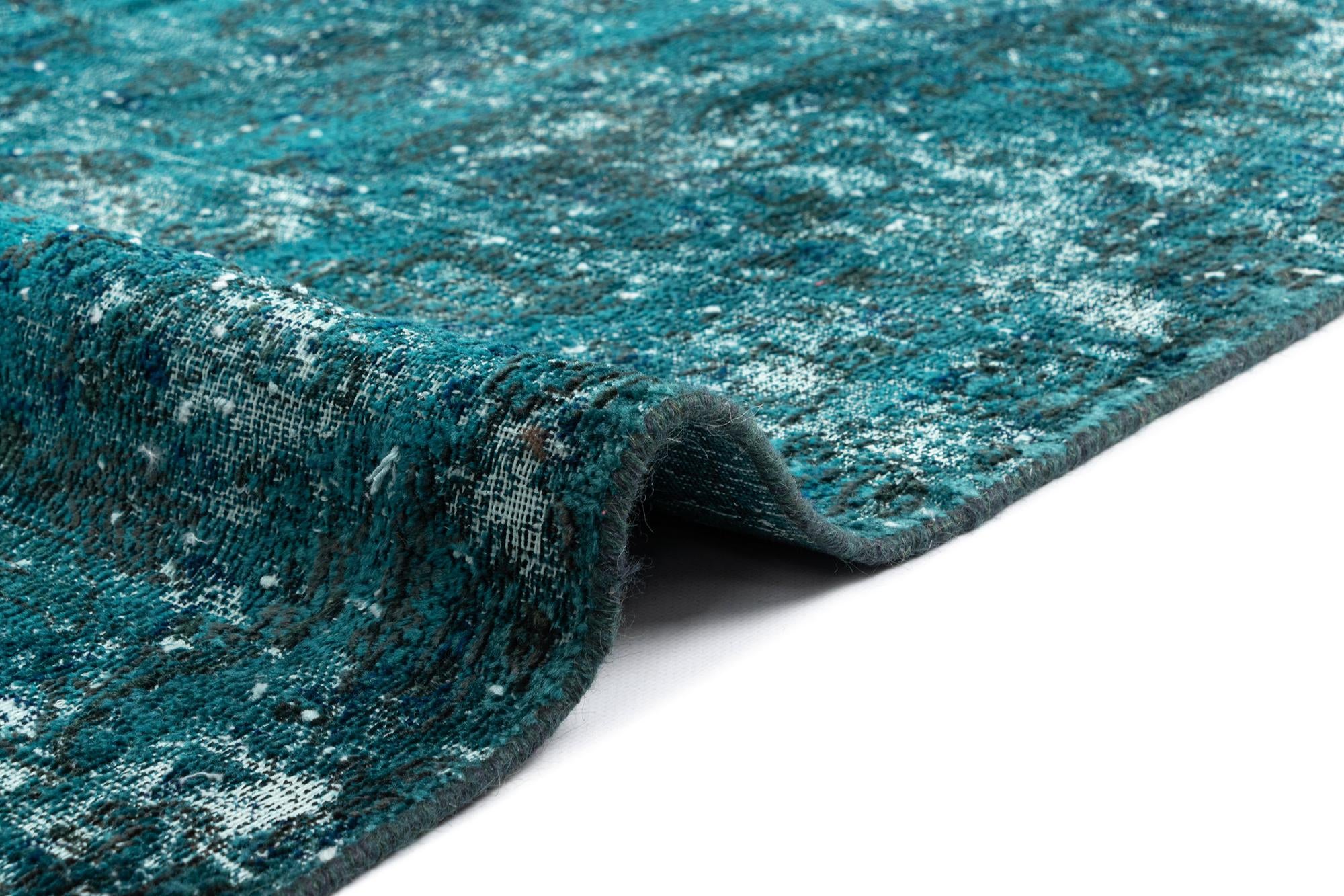 9' 9 x 13' 4 Vintage Royal Wool Rug