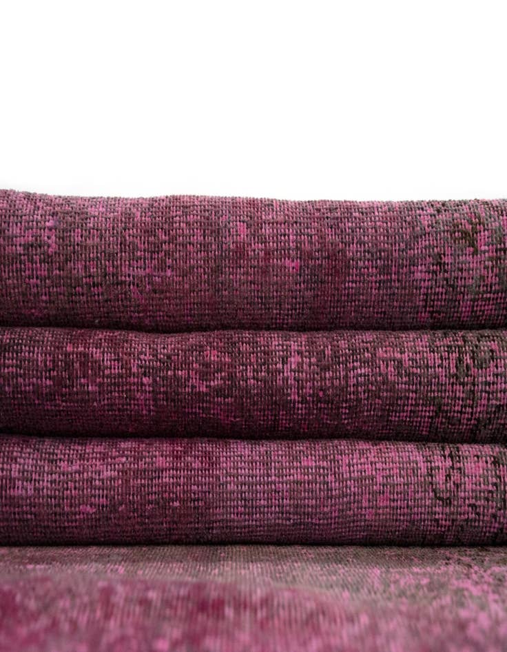 Detail image of 2' 8 x 19' Vintage Royal Wool Rug