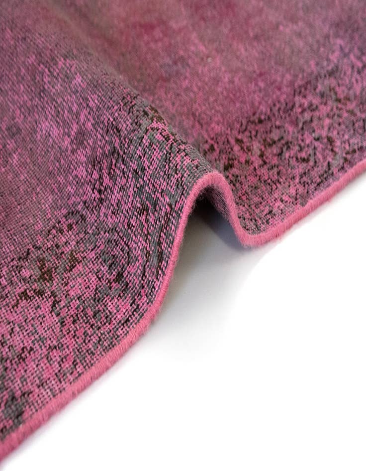 Detail image of 2' 8 x 19' Vintage Royal Wool Rug