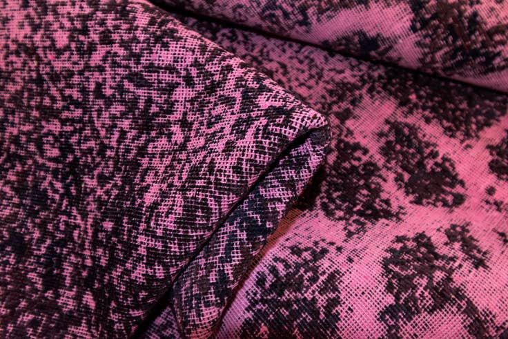 Detail image of 9' 11 x 13' 11 Vintage Royal Wool Rug