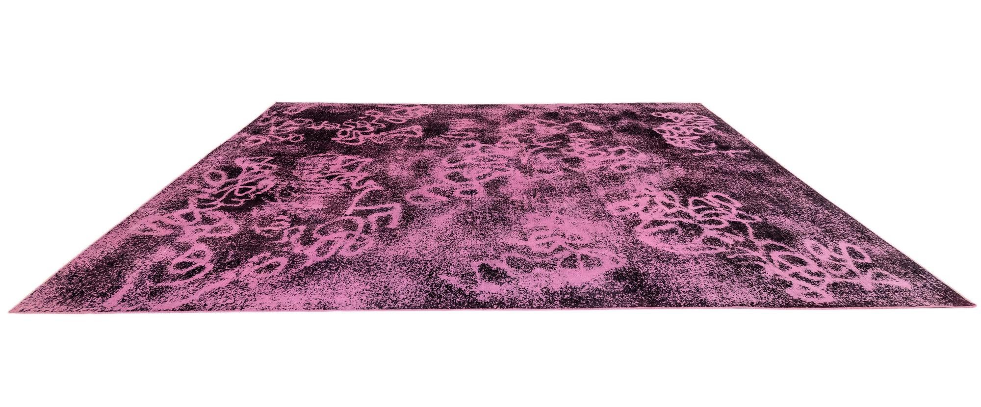 9' 11 x 13' 11 Vintage Royal Wool Rug