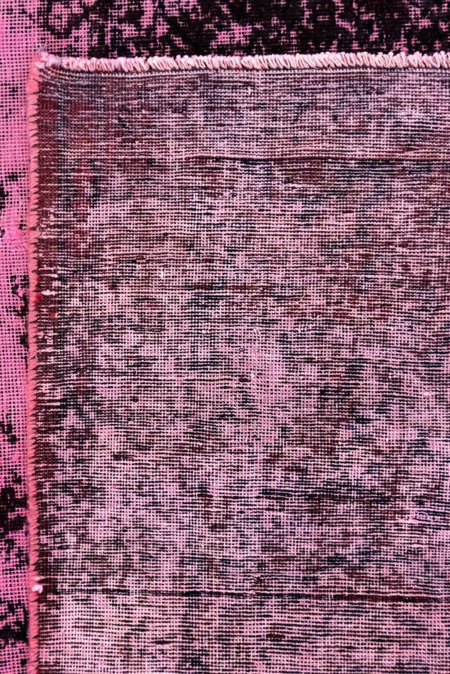 Detail image of 9' 11 x 13' 11 Vintage Royal Wool Rug