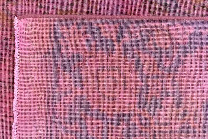 6' 11 x 10' 8 Vintage Royal Wool Rug