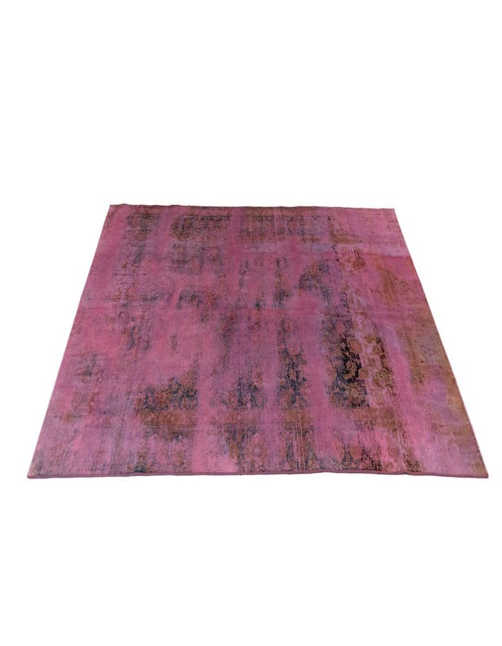 Detail image of 6' 11 x 10' 8 Vintage Royal Wool Rug