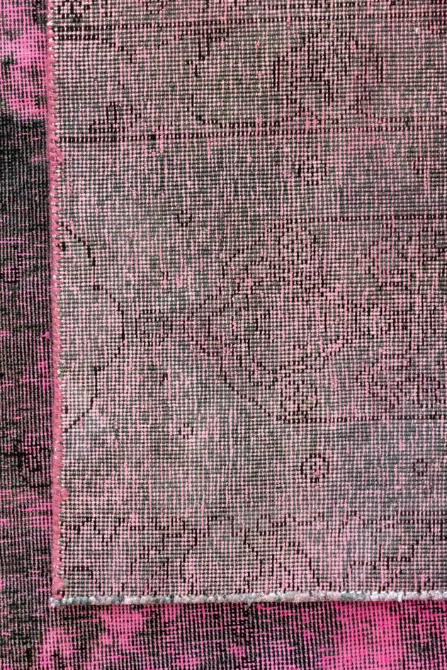 Detail image of 6' 2 x 9' 2 Vintage Royal Wool Rug
