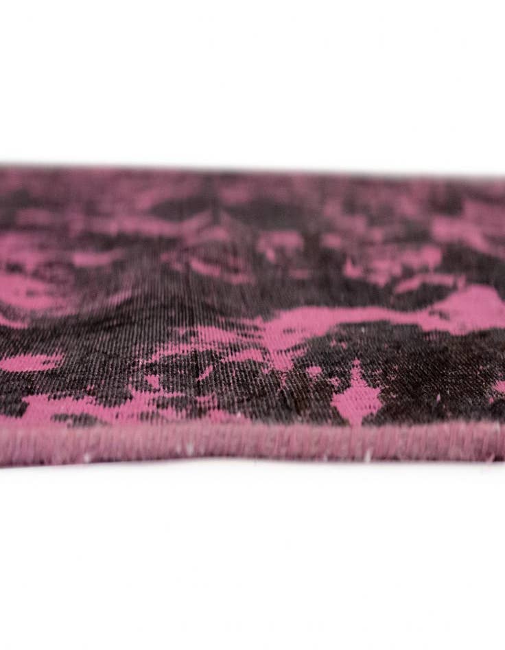 Detail image of 7' 1 x 9' 2 Vintage Royal Wool Rug