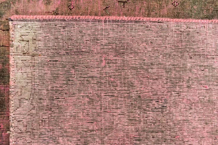 Detail image of 6' 4 x 9' 5 Vintage Royal Wool Rug