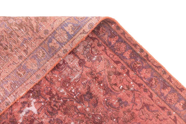 Detail image of 7' 2 x 10' 2 Vintage Royal Rug