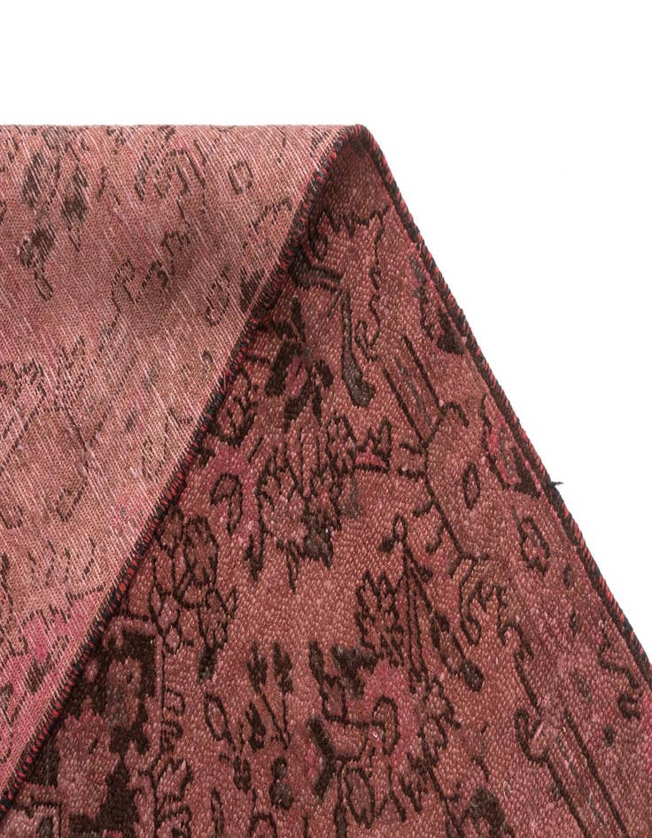 Detail image of 5' 1 x 8' 1 Vintage Royal Rug