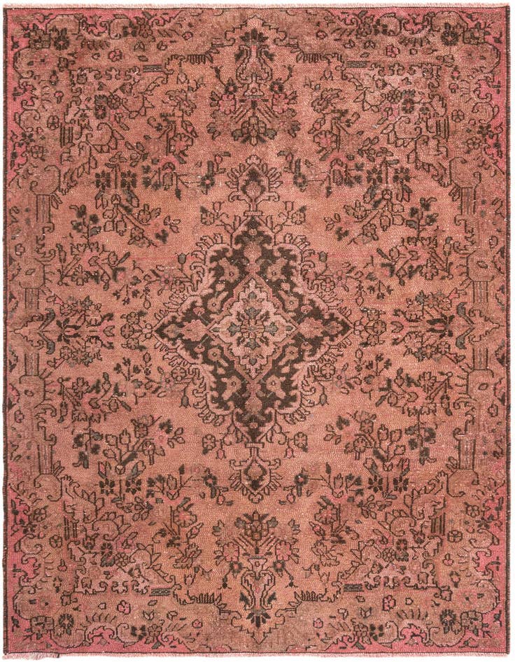 Detail image of 5' 1 x 8' 1 Vintage Royal Rug