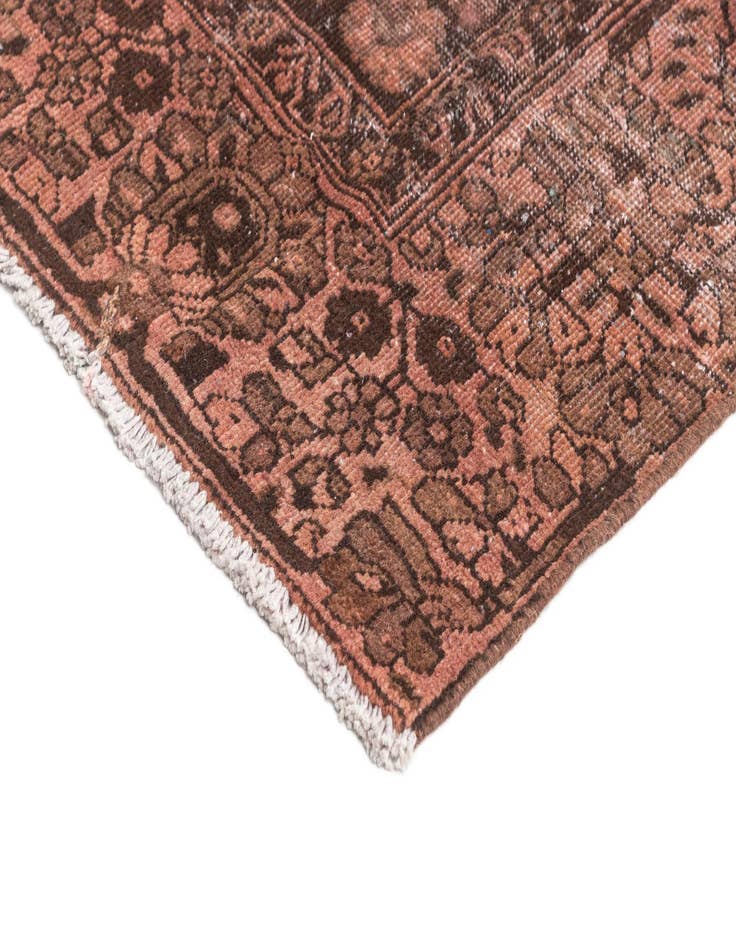 Detail image of 6' 7 x 10' 10 Vintage Rug