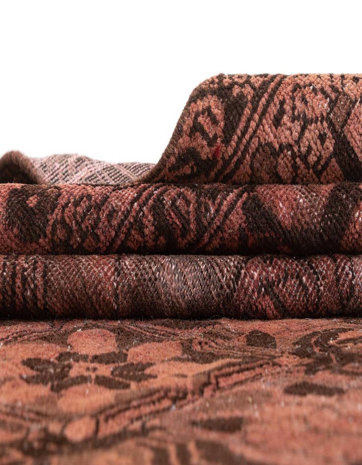 Detail image of 6' 7 x 10' 10 Vintage Rug