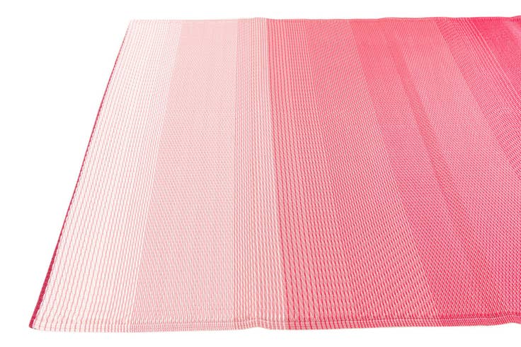 Detail image of 4' x 6' Easy-Clean Vista Breeze Indoor / Outdoor Rug