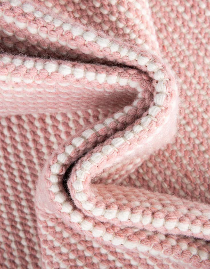 Detail image of 5' 1 x 5' 1  Washable Jill Zarin Palm Springs Indoor / Outdoor Round Rug