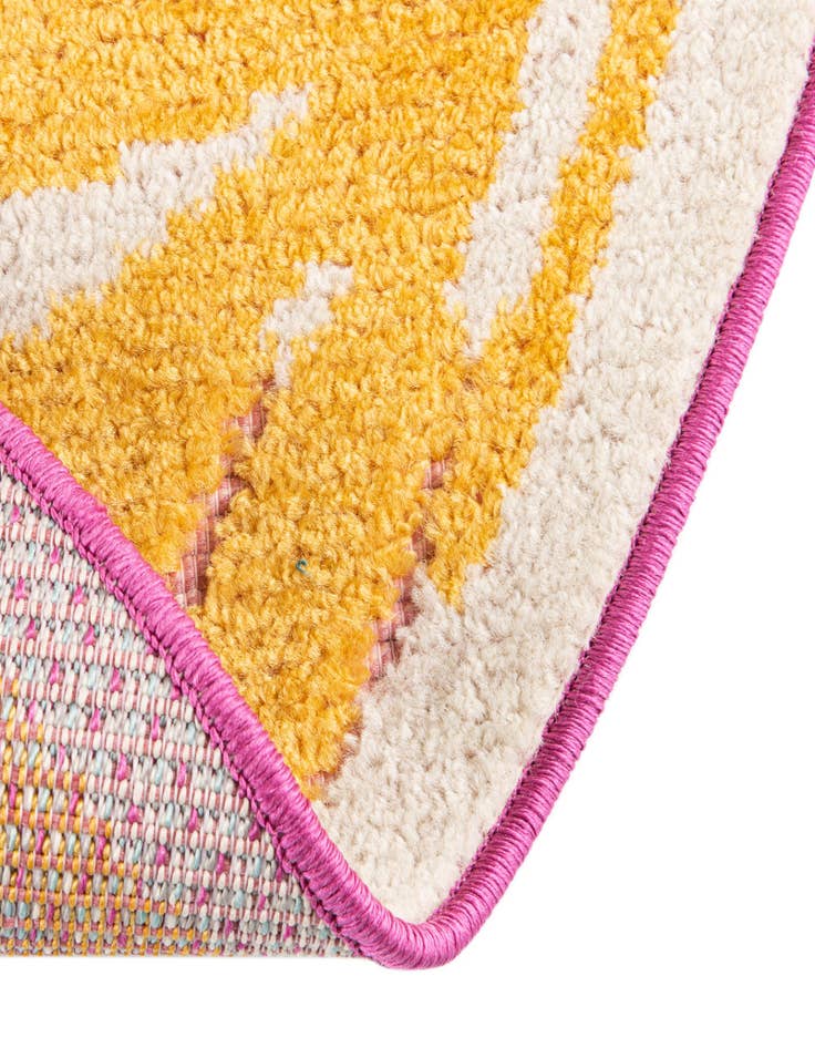 Detail image of 5' 3 x 5' 3 Easy-Clean Aruba Indoor / Outdoor Round Rug