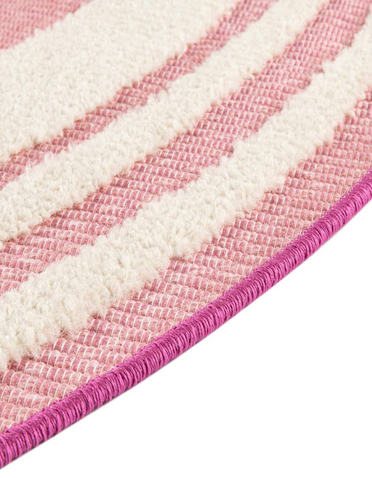 Detail image of 5' 3 x 5' 3 Easy-Clean Aruba Indoor / Outdoor Round Rug