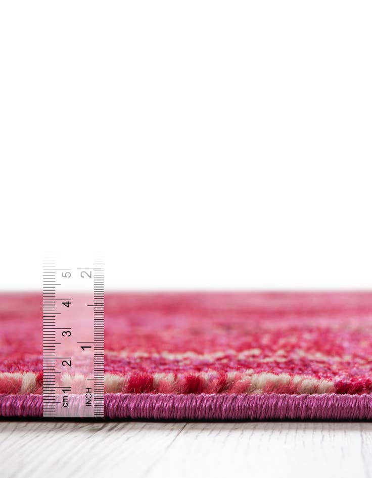 Detail image of 6' x 6'  Washable Barcelona Round Rug