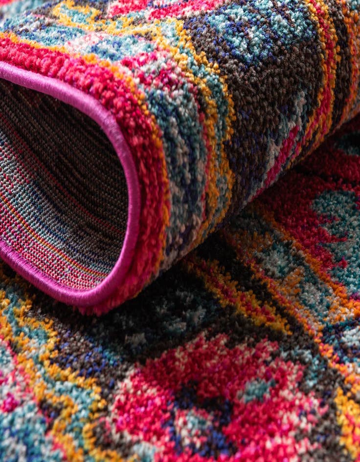 Detail image of 8' x 8' Washable Fleur Round Rug