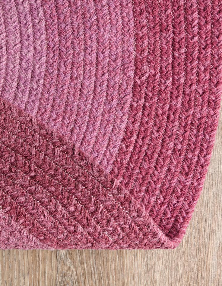 Detail image of 7' 10 x 7' 10  Hand Hand Braided Wool Round Rug