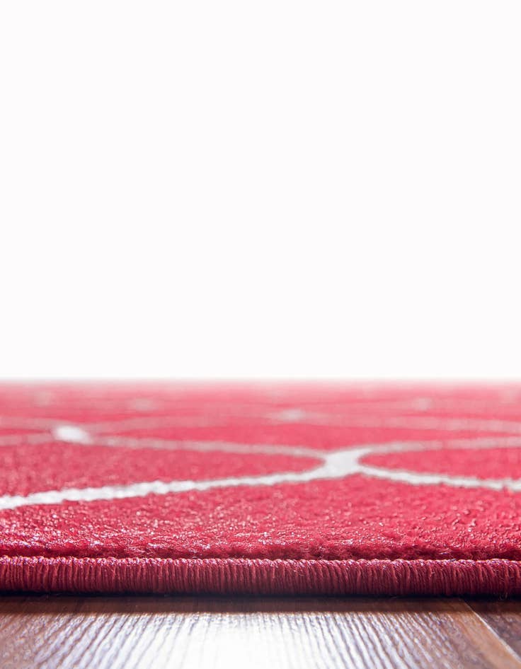 Detail image of 4' x 4' Lattice Frieze Round Rug