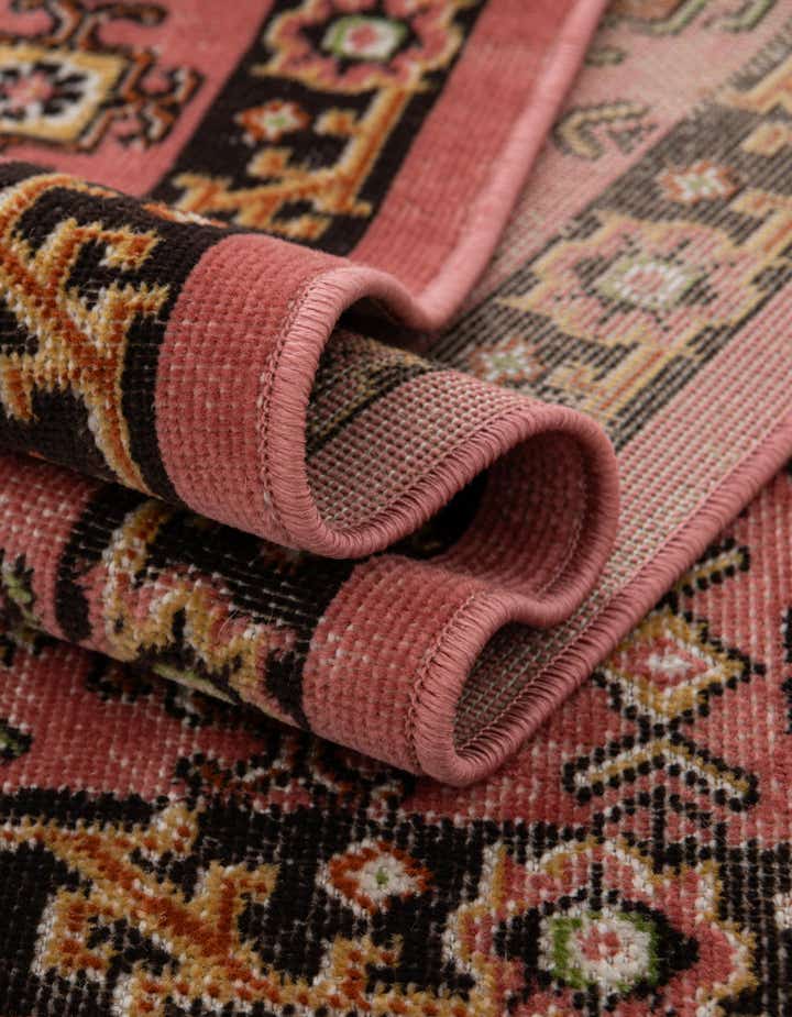 5' 3 x 5' 3 Lucerne Round Rug