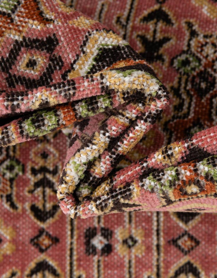 Detail image of 5' 3 x 5' 3 Lucerne Round Rug