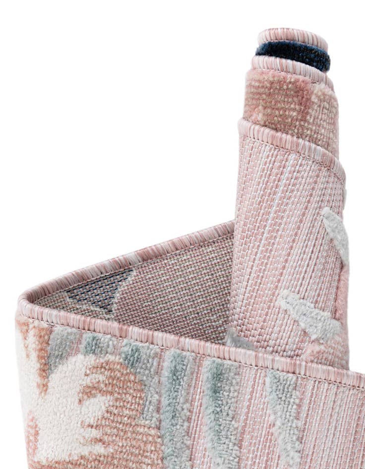 Detail image of 8' 2 x 8' 2  Washable Botanical Indoor / Outdoor Round Rug