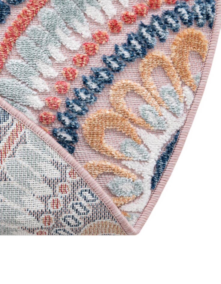 Detail image of 4' 5 x 4' 5 Easy-Clean Botanical Indoor / Outdoor Round Rug
