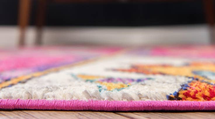 Detail image of 8' x 8' Washable Santa Fe Round Rug