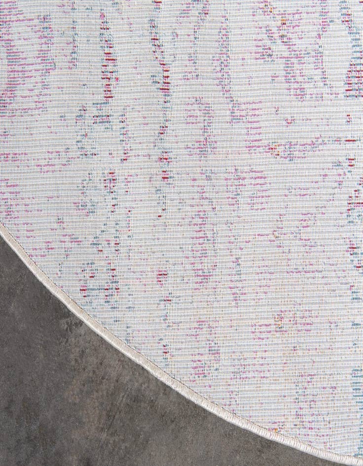 Detail image of 8' x 8' Santiago Round Rug