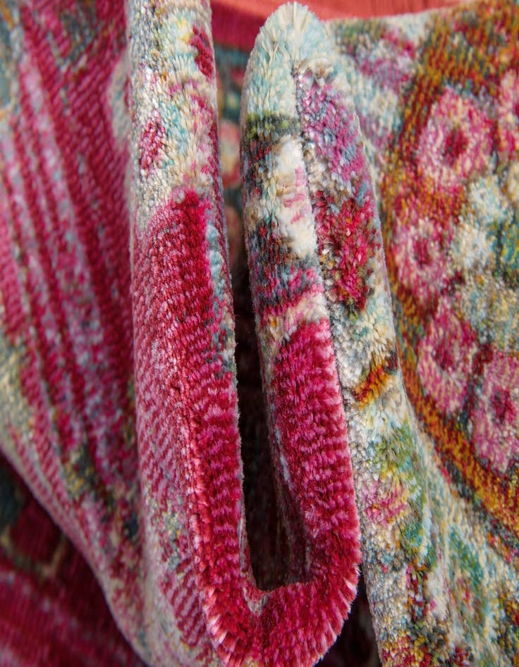 Detail image of 8' x 8' Santiago Round Rug