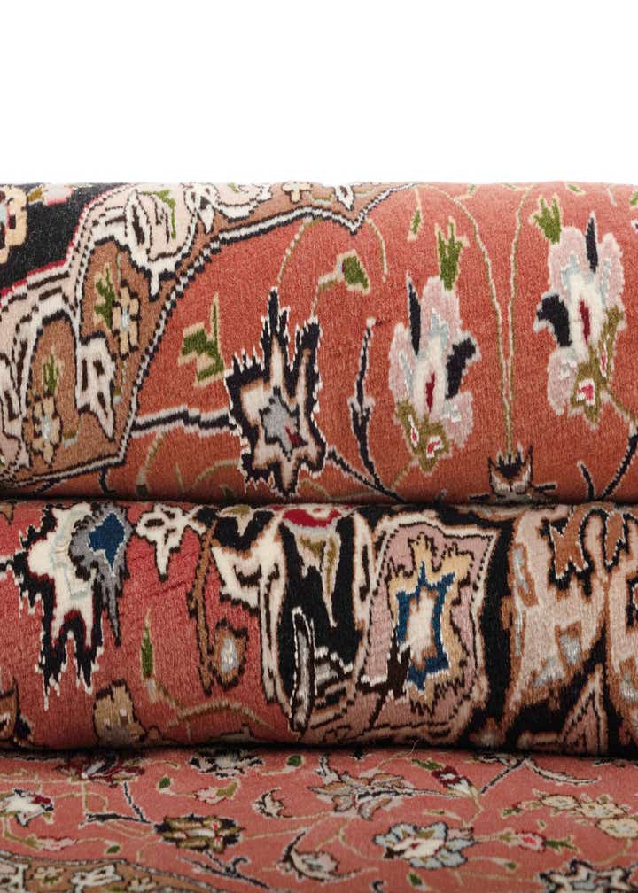 6' 11 x 6' 11 Tabriz Round Rug