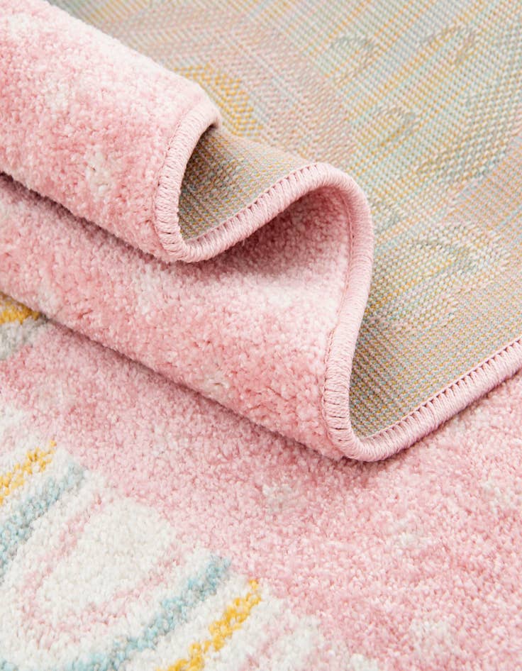 Detail image of 7' 10 x 7' 10 Llama Whimsy Kids Round Rug