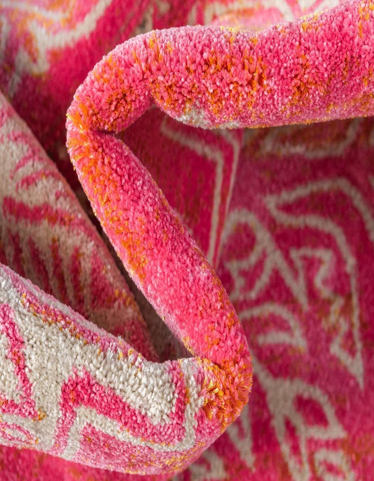 Detail image of 2' 7 x 10' Aria Runner Rug