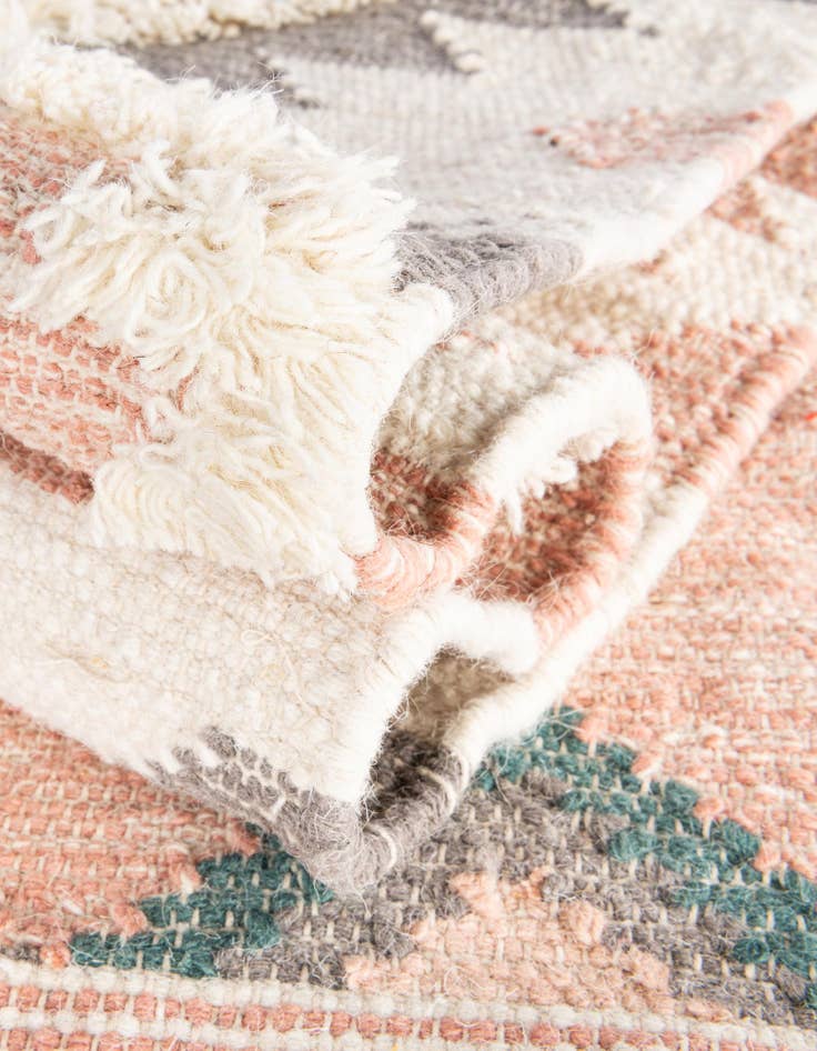 Detail image of 2' 2 x 6' 1  Hand Woven Arizona Wool Runner Rug