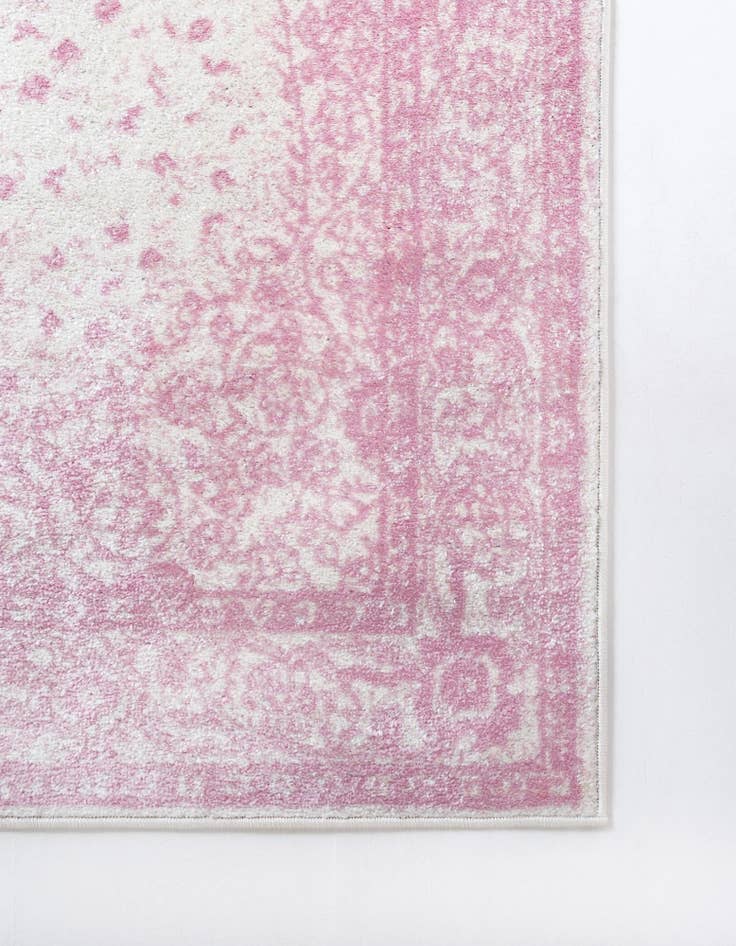 Detail image of 2' x 7' Bexley Runner Rug