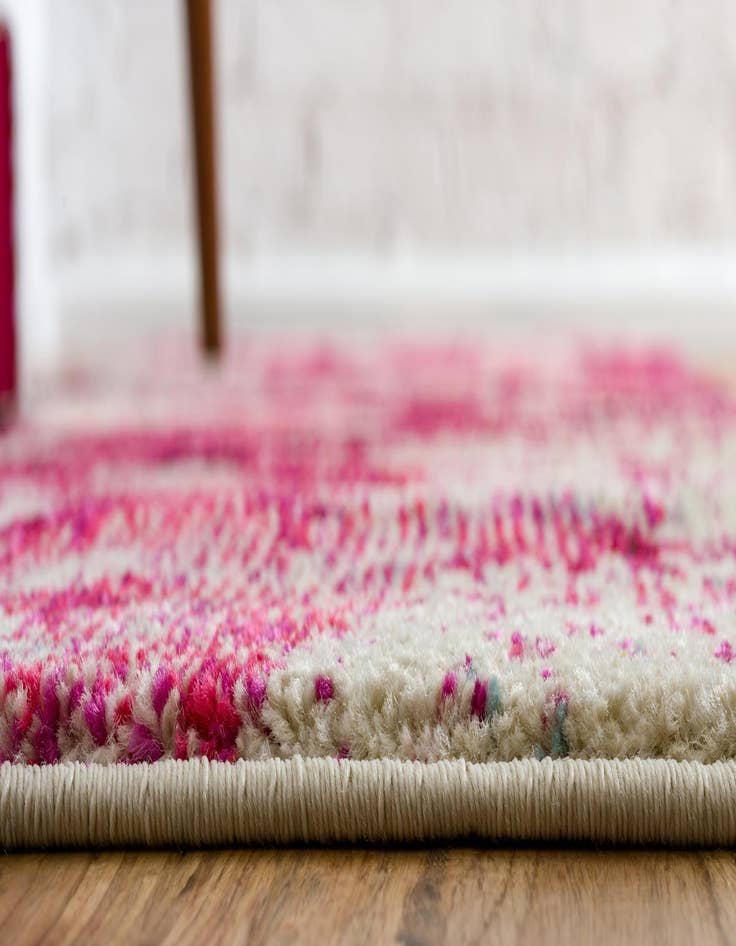 Detail image of 2' 7 x 10'  Washable Capri Runner Rug