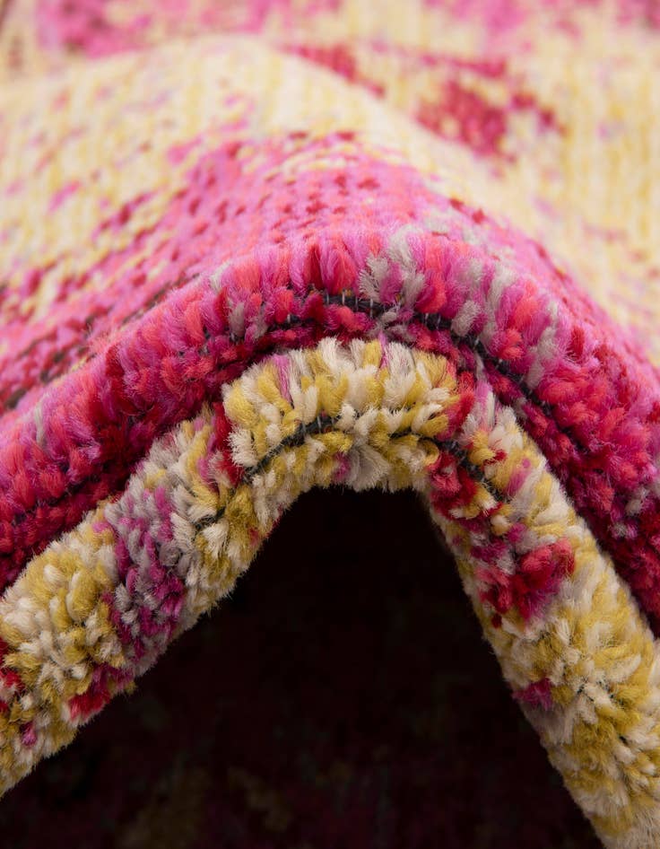 Detail image of 2' 7 x 10' Washable Fleur Runner Rug