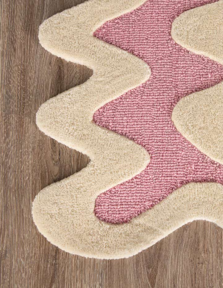2' 7 x 10' Happy Rugs Wiggles Wool Runner