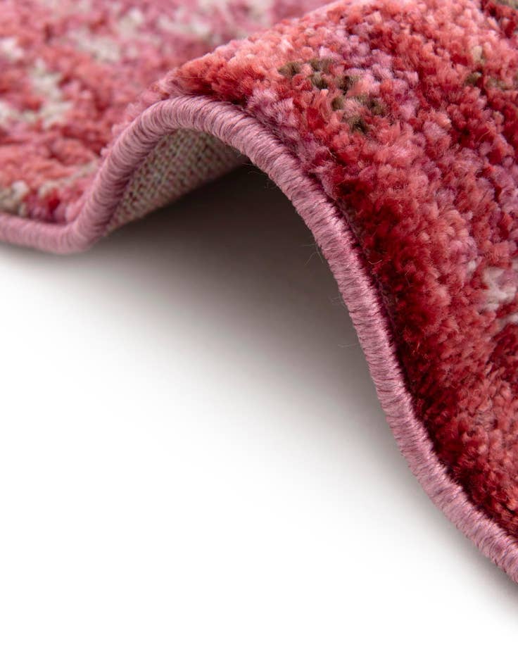 Detail image of 2' 7 x 8' 2 Madrid Runner Rug