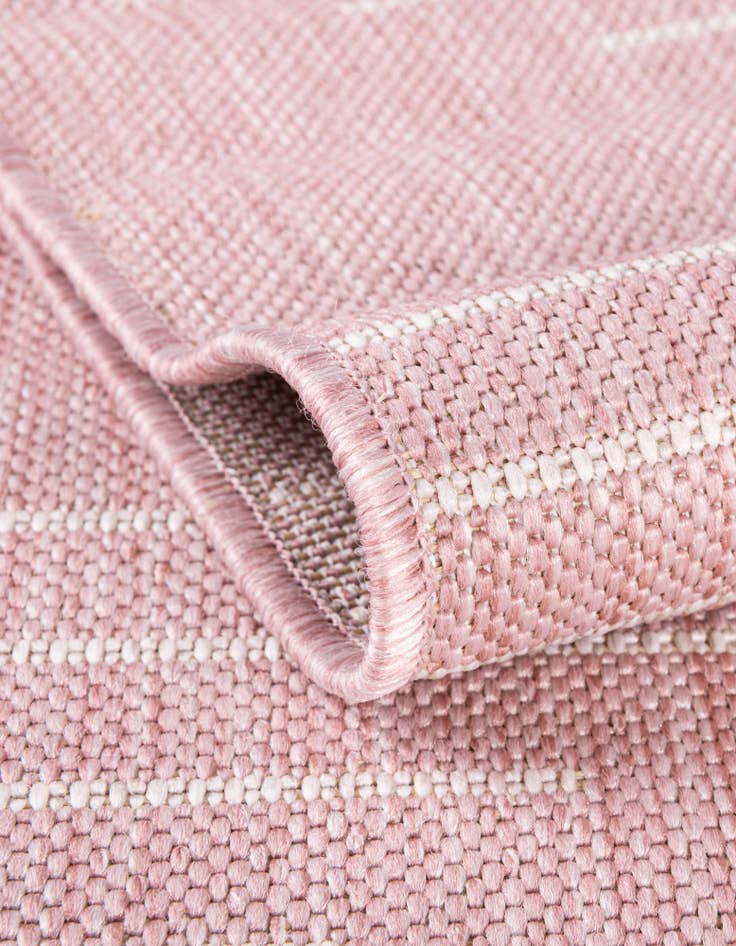 Detail image of 2' x 4' Easy-Clean Modern Indoor / Outdoor Runner Rug