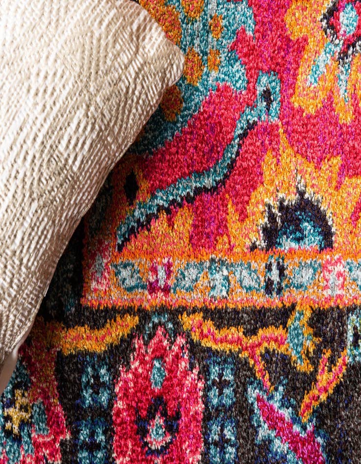 Detail image of 2' 7 x 10'  Washable Palazzo Runner Rug