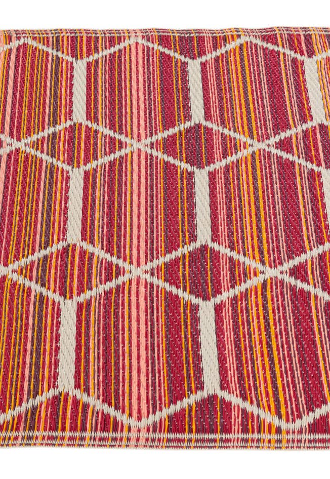 Detail image of 2' x 6' Easy-Clean Vista Breeze Indoor / Outdoor Runner Rug