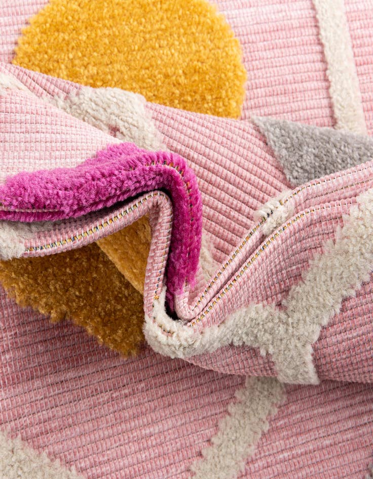 Detail image of 7' 10 x 7' 10 Easy-Clean Aruba Indoor / Outdoor Square Rug